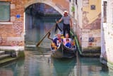 venice-gondolier-123rf
