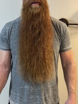 people-who-dont-use-beard-oil-or-other-beard-specific-v0-tsc6vuf0hz0f1
