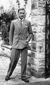 duke-of-windsor-wearing-chalk-stripe-double-breasted-suit-english-drape