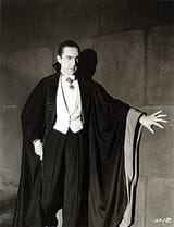 Bela_Lugosi_as_Dracula,_anonymous_photograph_from_1931,_Universal_Studios