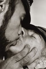 gayguyskissing