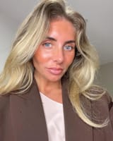what-would-you-rate-bonnie-blue-she-looks-older-than-25-imo-v0-dzrk98qrg39e1