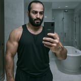 20250624_1250_Mirror Gym Selfie_simple_compose_01jyhdgzp4eab8sh99r4zvxx7d