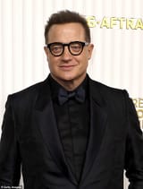 68179959-11804167-Revelation_Brendan_Fraser_was_a_guest_on_The_Kelly_Clarkson_Show-a-110_1677613393985