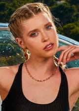 actor-freya-mayer-1167105_large