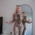 Claire Grimes - Halloween Costume Try On Haul and Review (4mUEyU2xuYM) - 03.1_thumb.jpg