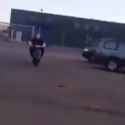 Guy tests his newly acquired high tech amphibian scooter [SWSHWP1e6Ns]_thumb.jpg
