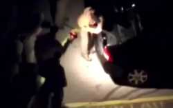 cops getting saiga shotgun from his car_thumb.jpg