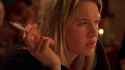 Renée Zellweger - Bridget Jones Diary - Face Cigarette 1_thumb.jpg
