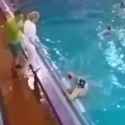 he thought he was safe in the pool_thumb.jpg