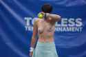 toplesstennis_thumb.jpg
