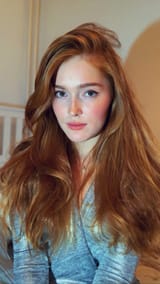 PrettyGirls-1gmhzm9