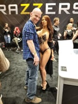 random-porn-expo-hasselblad-500c-porntra-800-v0-ghkm60y6aqb81