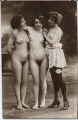 v1794-black-white-vintage-nude