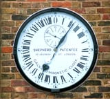 Greenwich_clock_1-manipulated