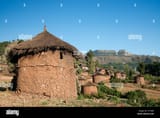 traditional-african-village-houses-in-lalibela-ethiopia-C37NBE
