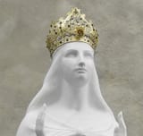800px-Statue_of_Our_Lady_Knock_Shrine_rev