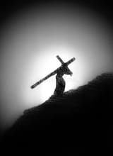 man-cross-his-shoulder-dusk-64621143