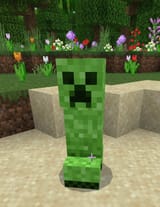 i-retextured-the-creeper-to-look-more-like-grass-thoughts-v0-gm2d5fig9r6d1