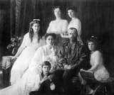 Nicholas-II-Marie-Alexandra-Alexis-Olga-Tatiana-1914