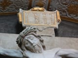 Ellwangen_St_Vitus_Vorhalle_Kreuzaltar_detail2