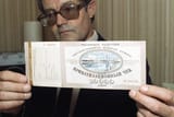 Voucher-in-Russia-privatization_photo