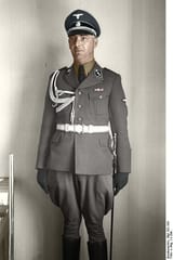 Bundesarchiv_Bild_192-104,_KZ_Mauthausen,_SS-Untersturmführer_Recolored