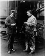 Canadian_Pacific_Railway_(CPR)_engineer_and_conductor_comparing_time_(I0004296)