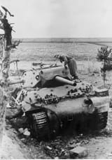 Amerykański_niszczyciel_czołgów_M_10_na_froncie_pod_Nettuno_-_Anzio_(2-2229)