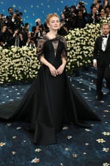 05-05-25-2025MetGala-Sadie-Sink-08
