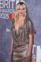 millie-bobby-brown-brits-sexy-gown-027-1