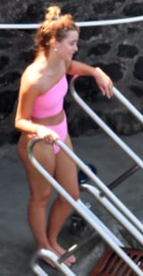 Emma-Watson---In-Pink-bikini-in-Positano---Italy-(hq)-08