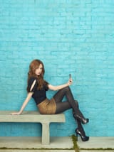 karen-gillan-selfie-1st-season-promos-2014-0008
