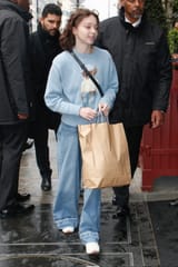 emma-in-paris-today-v0-vpsyo34y3wne1