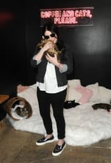 michelle-trachtenberg-at-crumbs-whiskers-kitten-party-in-los-angeles-08-24-2018-5