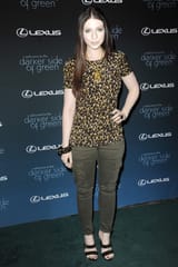 100727_DarkestSideOfGreen_000
