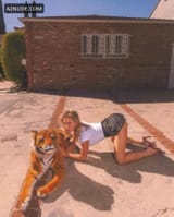 sydney-sweeney-alluring-photosohot-26-1-The-Fappening-Blog-1