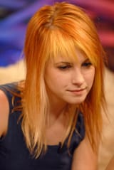 1045289-women-redhead-model-long-hair-green-eyes-singer-black-hair-hair-Hayley-Williams-bangs-clothing-supermodel-Paramore-girl-beauty-eye-lady-costume-blond-hairstyle-brown-ha (1)