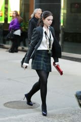 Michelle-Trachtenberg-at-the-Gossip-Girl-Set-in-New-York