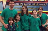 Emma-Myers-Parents-And-Sisters-In-Their-Vacation