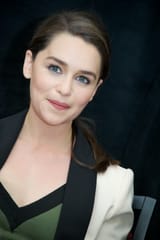 emilia-clarke-s2000x3000-453304