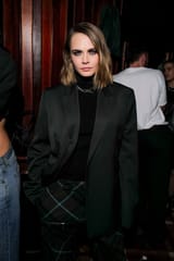 397687359_cara-delevingne-burberry-knight-bar-cara-delevingne-654e7f3e481ee.jpg.73c9ad80fdfaa5463c790685c9dd99c8