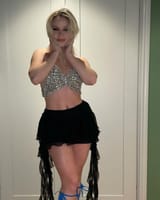 Zara-Larsson-Blonde-Swedish-Celebrity-Singer-145212579_514527989524359_3112101037670560344_n
