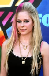 343658602_avril-lavigne-2