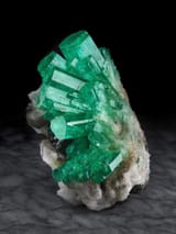 emerald on calcite 2