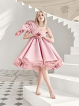kiernan-shipka-v0-2le639zj70be1