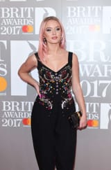 Zara-Larsson-Blonde-Swedish-Celebrity-Singer-BRIT-Awards-2017--01