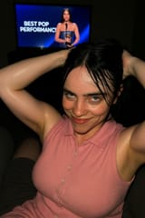 20250710_2056_Billie Eilish TV Glow_simple_compose_01jzvfp97neyqak86syrmz9fxe