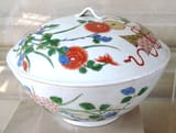 Imari_porcelain_bowl_Japan_circa_1640