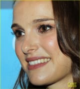 natalie-portman-campaigns-for-president-obama-24